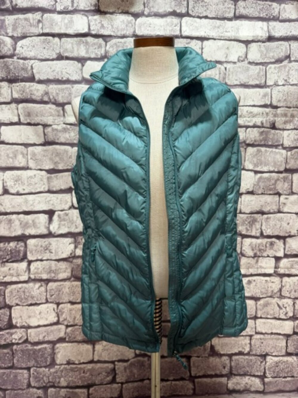 32 Degree Heat Blue Quilted Vest Size L